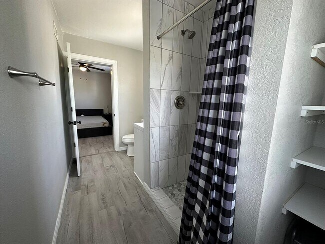 Building Photo - 135 Godfrey Ave NE