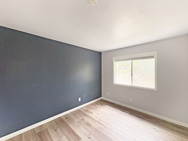 Building Photo - SD: Comfortable 3BD/2BA Home in Oceanside with Community Pool, 2-Car Garage & Walking Trails