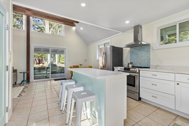 Building Photo - 50 Briar Rd