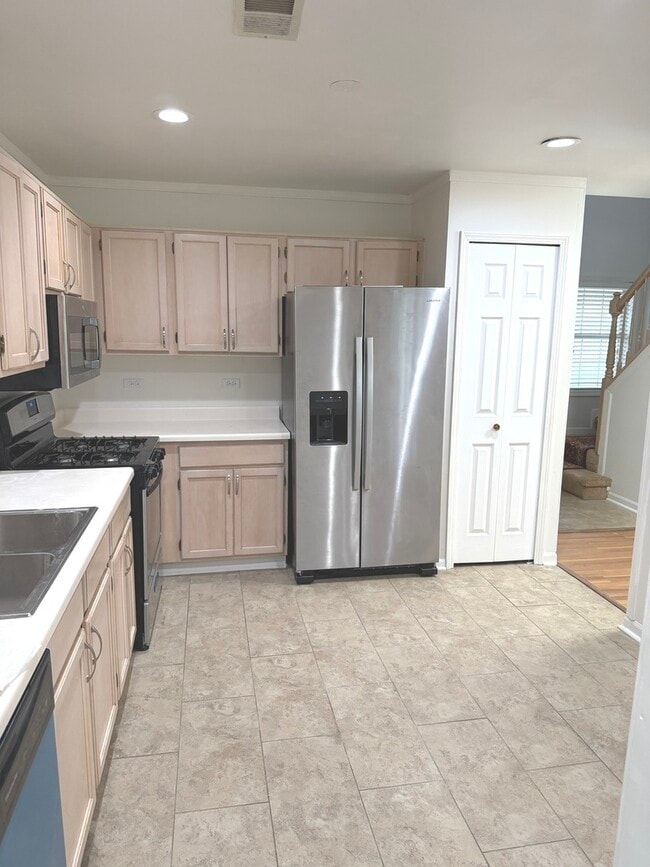 Building Photo - 302 Sheffield Dr