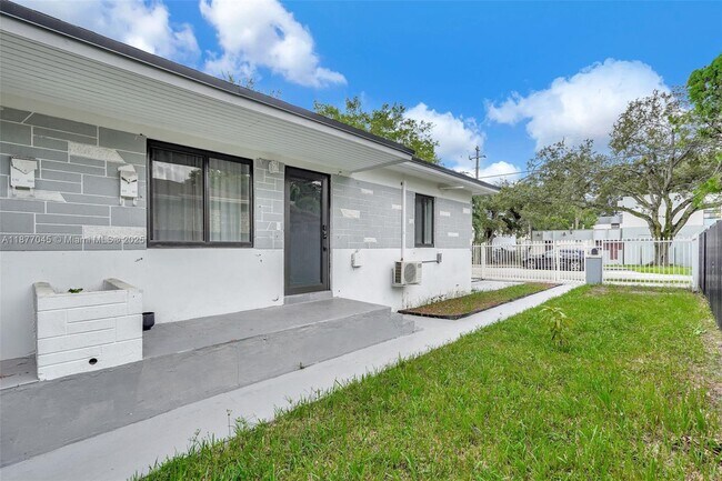 Building Photo - 173 NW 56th St