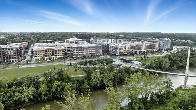 Building Photo - Luxury Condo in Dublin's Coveted Bridge Pa...