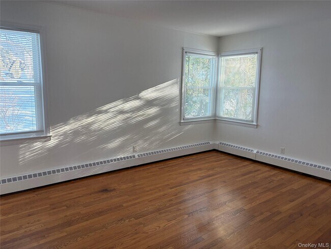 Building Photo - 7 Highview Dr