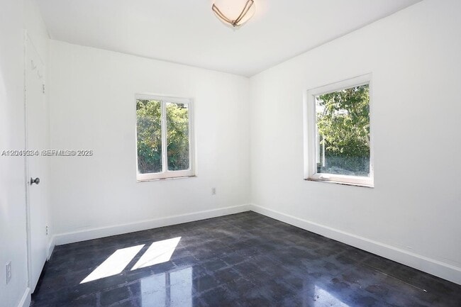 Building Photo - 6116 SW 46th Terrace