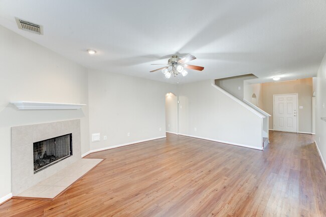 Building Photo - 21510 Juniper Meadows Dr