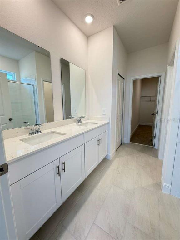 Building Photo - 2265 Hen Rd