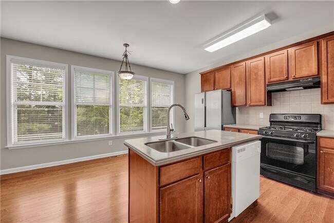 Building Photo - 501 Grove Field Ct NW