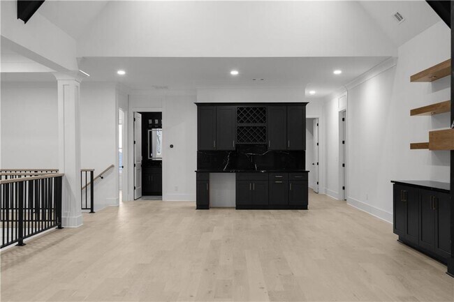 Building Photo - 409 Thunder Rd