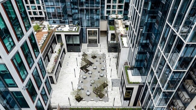 Building Photo - 133 Seaport Blvd