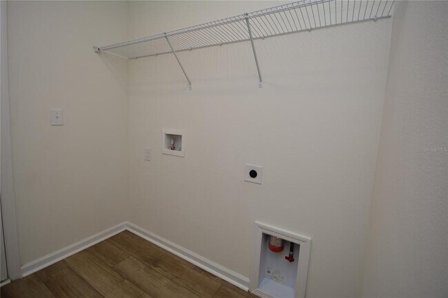 Building Photo - 19 Waverly Ln