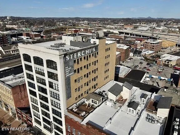 Building Photo - 116 S Gay St