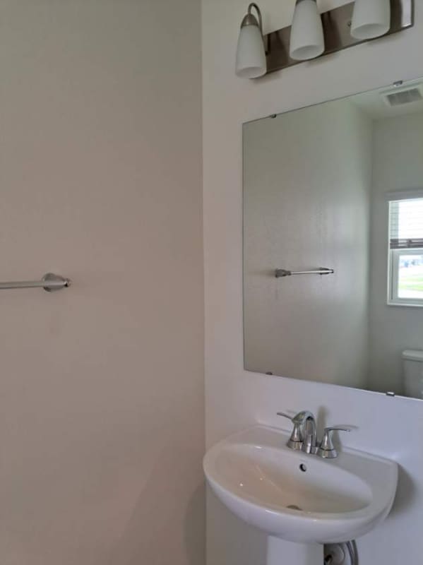 Building Photo - 577 Stoney Pointe Cir