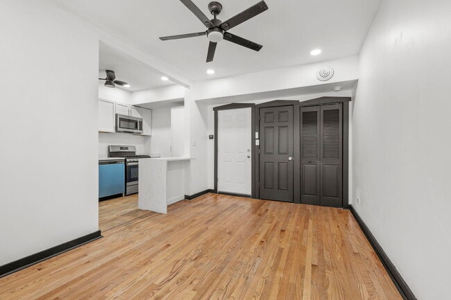 Building Photo - 7202 S Indiana Ave