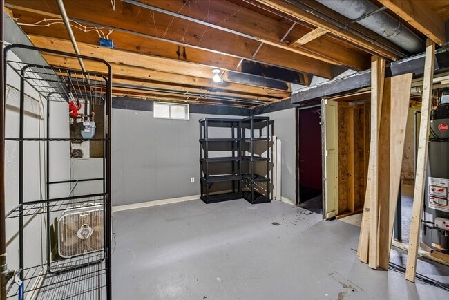 Building Photo - 1806 Golden Oak Ln