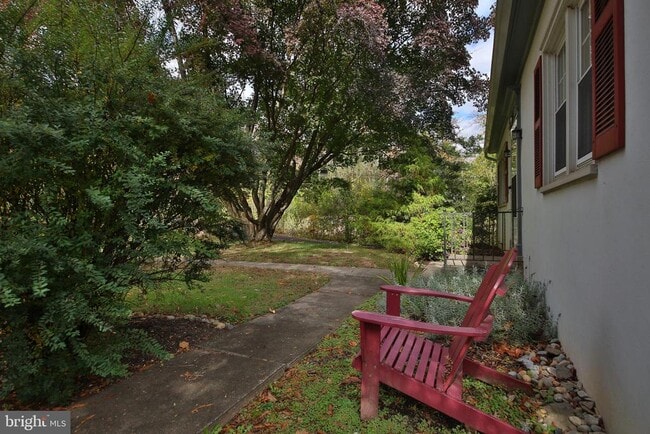 Building Photo - 96 RIVER