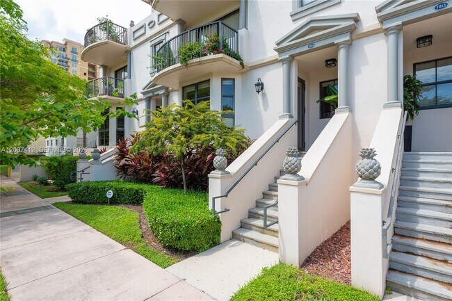 Building Photo - 1650 Galiano St