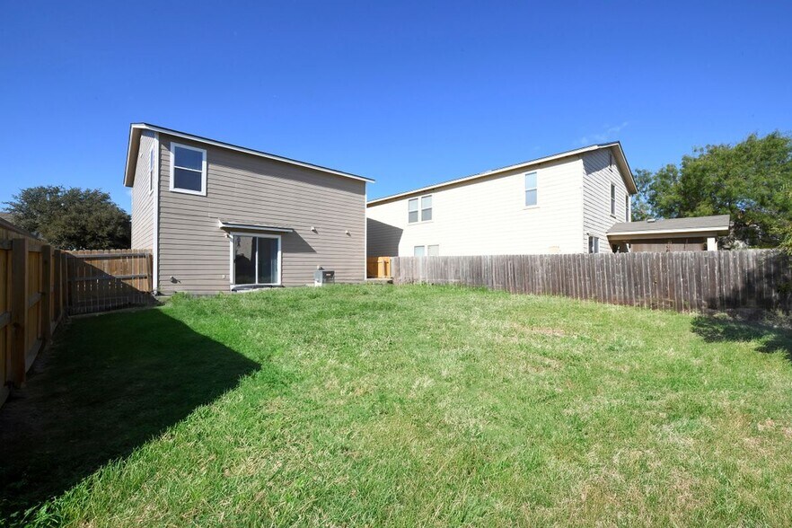 Building Photo - 4822 Appaloosa Run