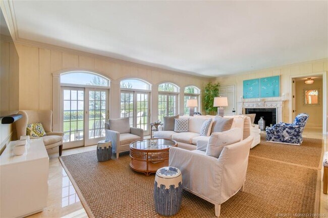 Building Photo - 485 S Beach Rd
