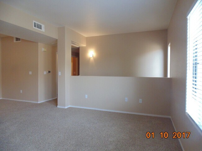 Building Photo - COZY 2 BEDROOM 2 FULL BATH CONDO LOCATED ON SECOND LEVEL