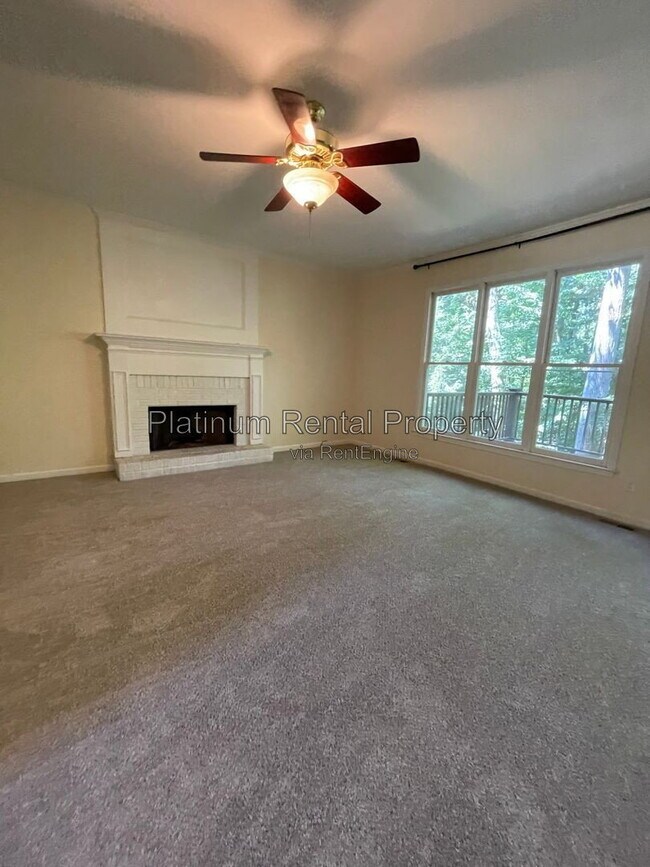Building Photo - 7115 Red Fox Ln