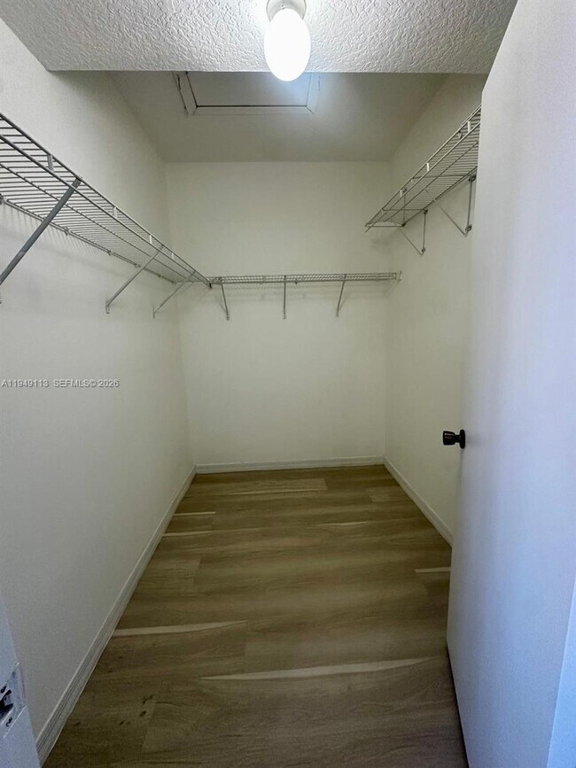 Building Photo - 15205 SW 30th Terrace