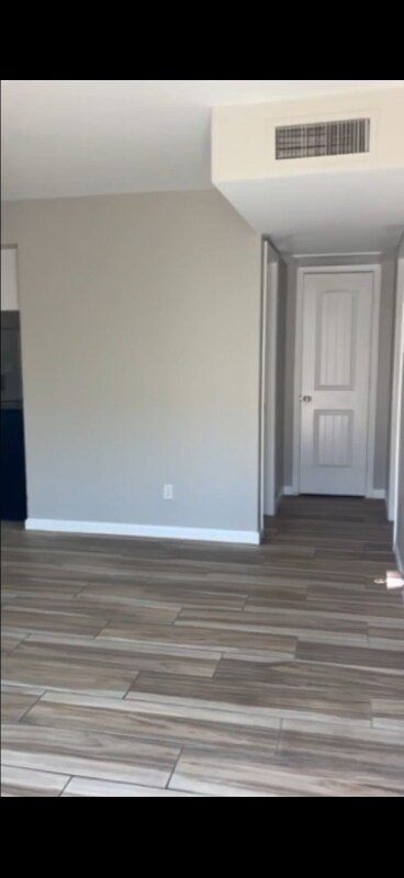 Building Photo - 4023 W Hadley St