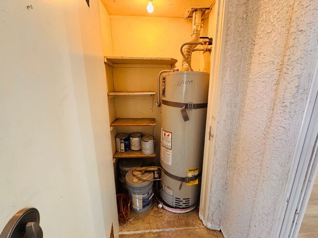 Building Photo - 2 bedroom, 2-bathroom condo for rent