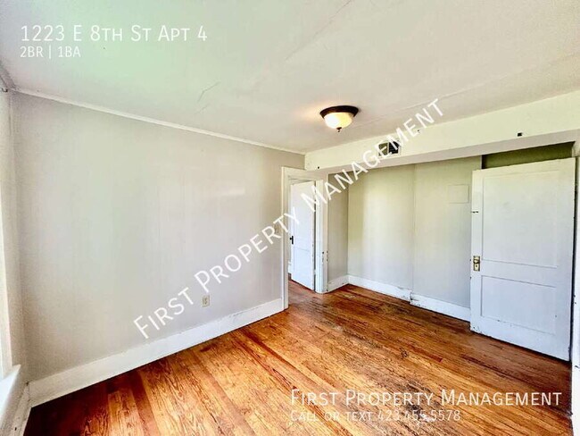 Building Photo - 1223 E 8th St