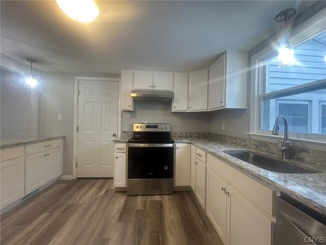 Building Photo - 3 Wills Dr