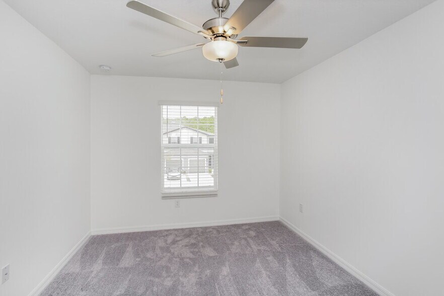 Building Photo - 2133 Great Sapphire Ln