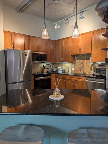 Kitchen - 2001 Biscayne Blvd