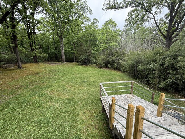 Building Photo - 102 Blueridge Pl