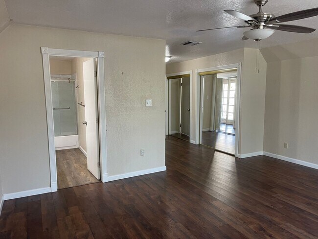 Building Photo - 7469 Gabor St