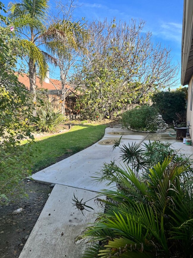 Building Photo - Beautiful Home In Oxnard