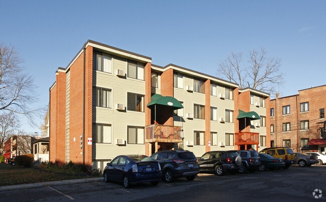 Building Photo - 511 E Hoover St