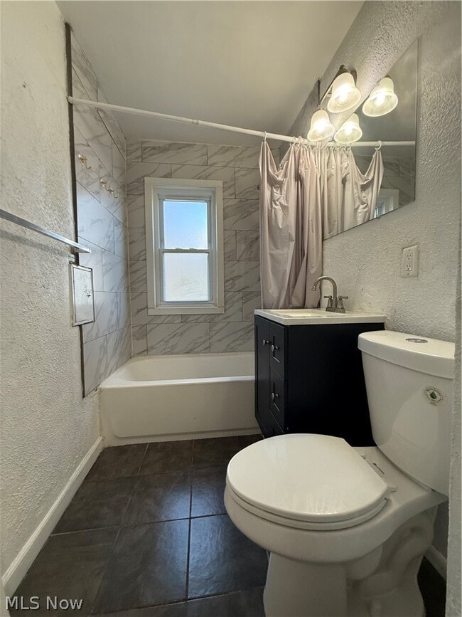 Building Photo - 18505 Raymond St