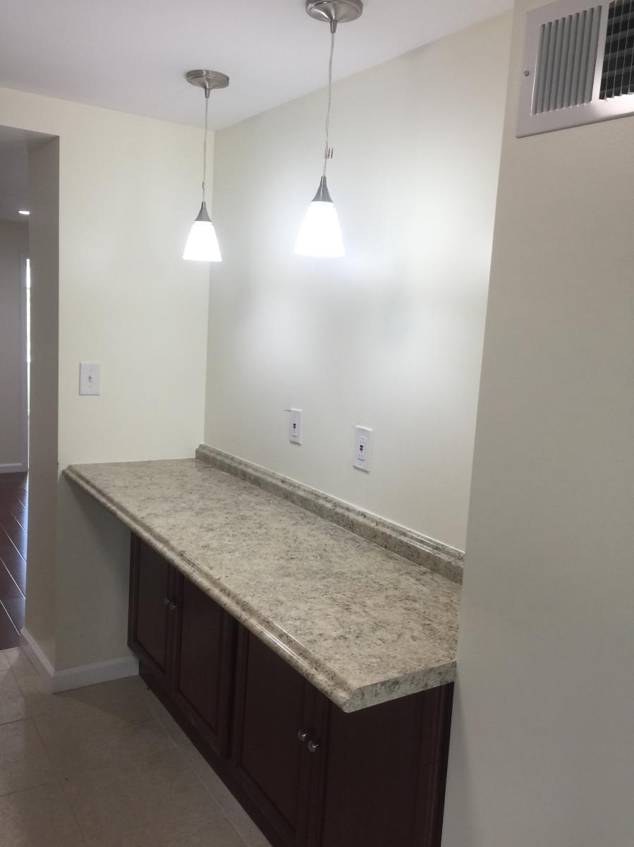 Building Photo - 1129 Carpenter St