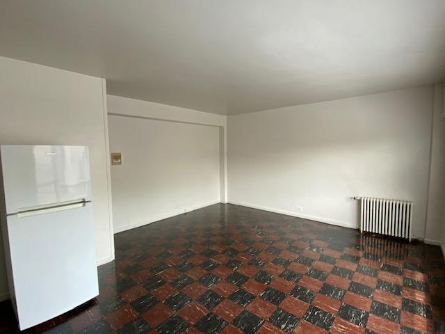 Building Photo - 1 bedroom in Chicago IL 60626