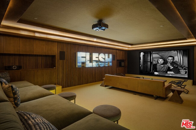 Building Photo - 1120 El Retiro Way