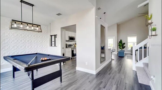 Building Photo - 8700 Eton Ct