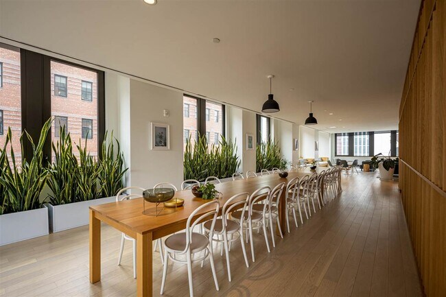 Building Photo - 10 Provost St