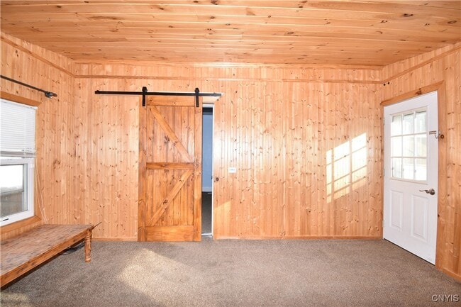 Building Photo - 248 East Ave