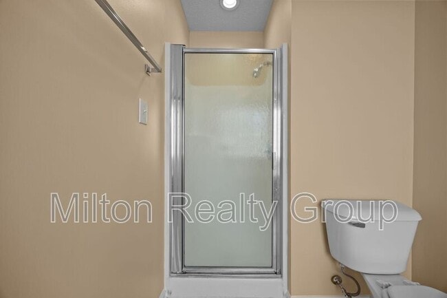 Building Photo - 101 Fairwoods Ct