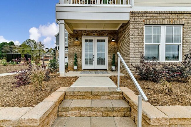 Building Photo - Like Brand New Townhome in Davidson!