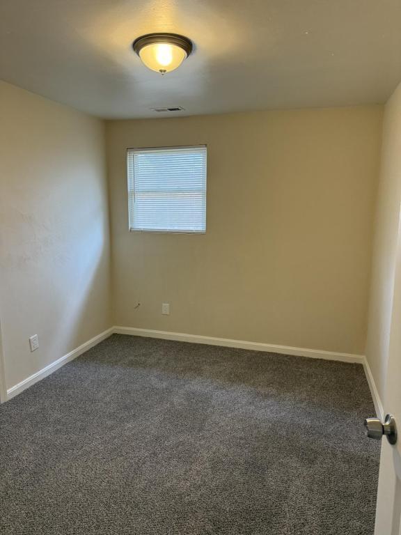 Building Photo - 1722 Selden Ave