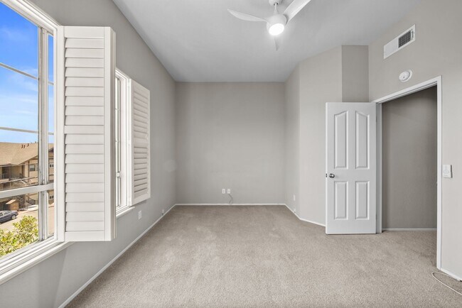 Building Photo - 521 Arbor Dr