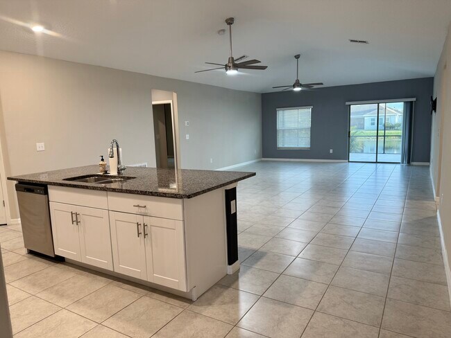 Building Photo - 5505 Olano St