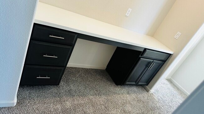 Building Photo - 3078 Feather Rd