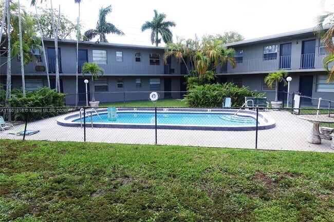 Building Photo - 3901 SW 112th Ave