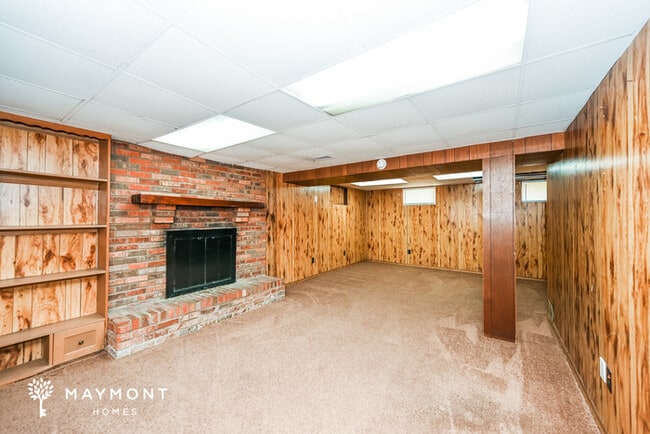 Building Photo - 9238 Orangewood Dr